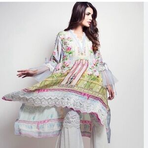 Elegant Floral Women's Kurta